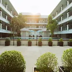 Decharme Hotel